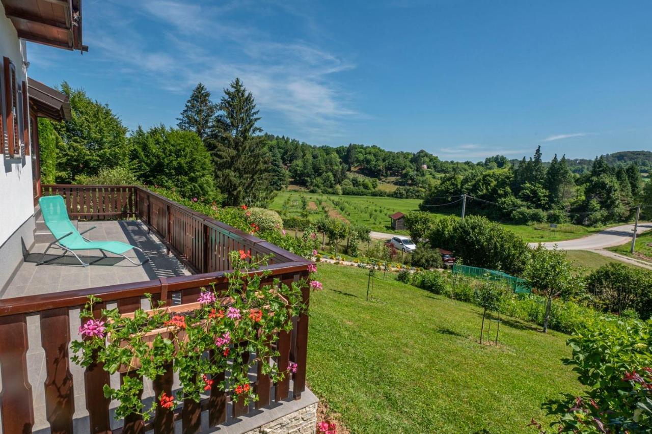 Holiday Home Mare Near River 카를로바츠 외부 사진
